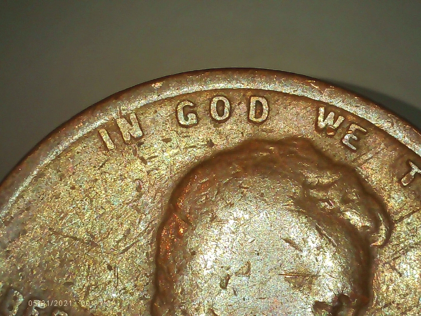 1916 wheat penny doubled die obverse error close-up showing doubling on E PLURIBUS UNUM and wheat stalk lettering